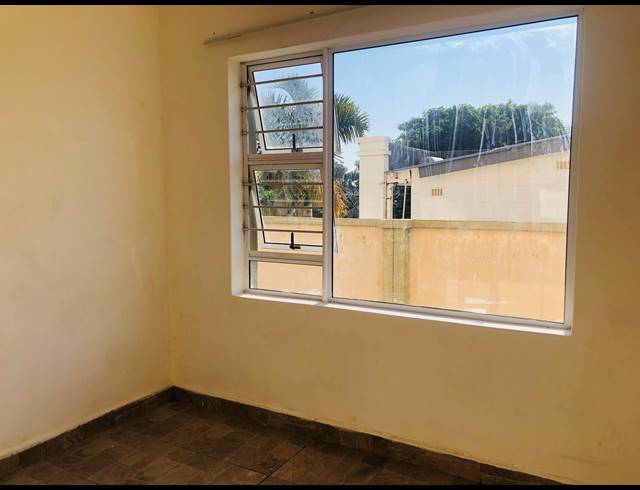 2 BEDROOM APARTMENT FOR SALE IN MANABA BEACH